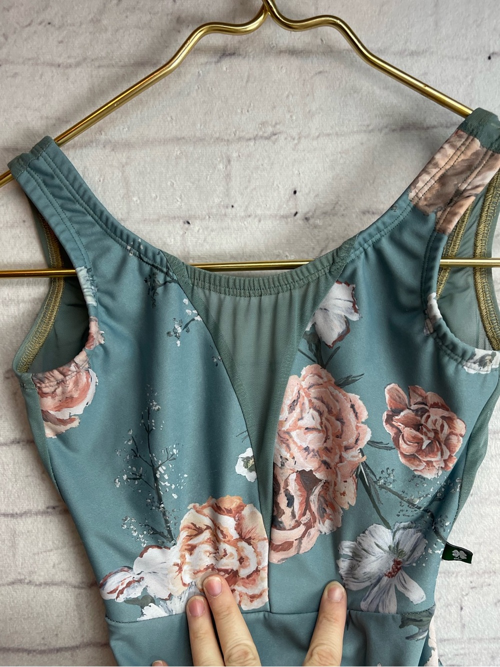 Lucky Leo dance wear size small sage green and pink floral leotard - Picture 4 of 8
